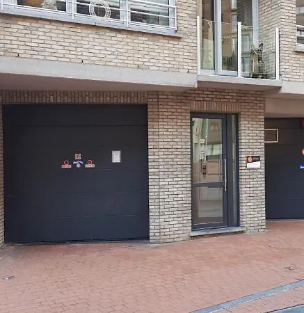 Erna Apartment *